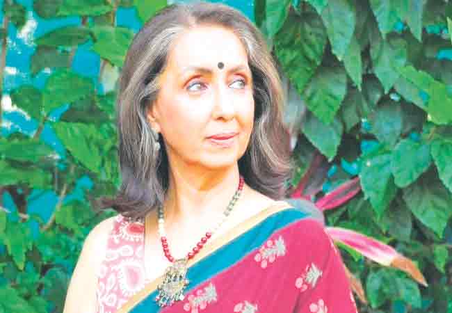 अभिनेत्री नीना कुळकर्णी यांना विष्णुदास भावे पदक जाहीर