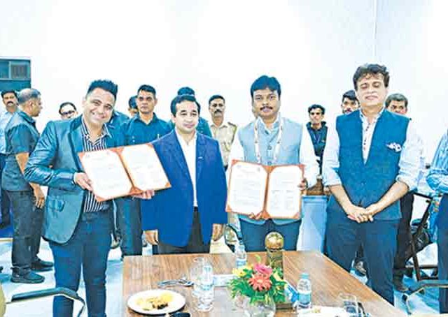 राज्याच्या मुख्य सचिव पदाच्या शर्यतीत  राजेश अग्रवाल यांचे नाव