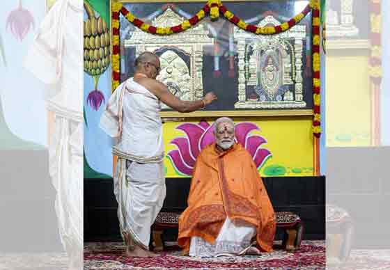 पंतप्रधान मोदींनी आंध्रतील मंदिरात केली पूजा