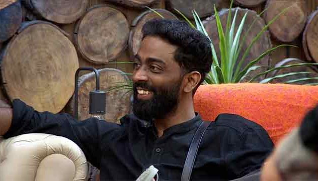 महाराष्ट्राचा लाडका प्रणित मोरे ‘बिग बॉस१९’च्या घराचा नवा कॅप्टन !