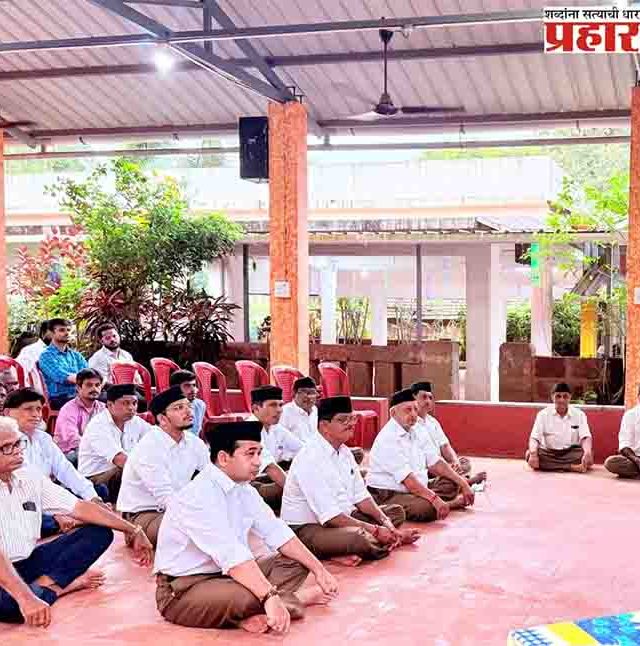 संघाच्या शिस्तबद्ध संचलनात मंत्री नितेश राणे सहभागी; स्वयंसेवकांसोबत साजरा केला विजयादशमी उत्सव