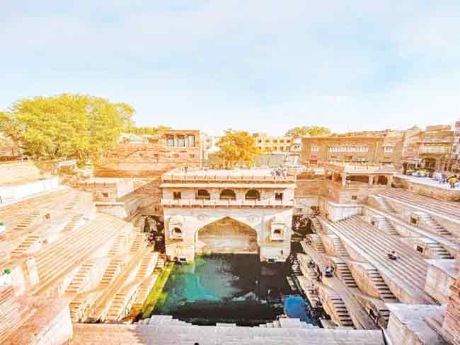 ‘राणीची वाव’ एक अद्वितीय जलमंदिर