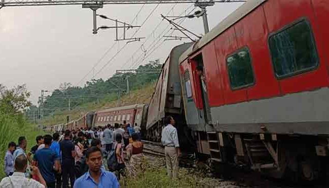 मुंबईहून सुटणाऱ्या लोकमान्य टिळक एक्सप्रेसचा अपघात टळला