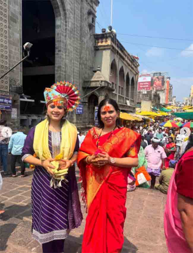येसूबाई’ फेम अभिनेत्री प्राजक्ता गायकवाड तुळजापुरात