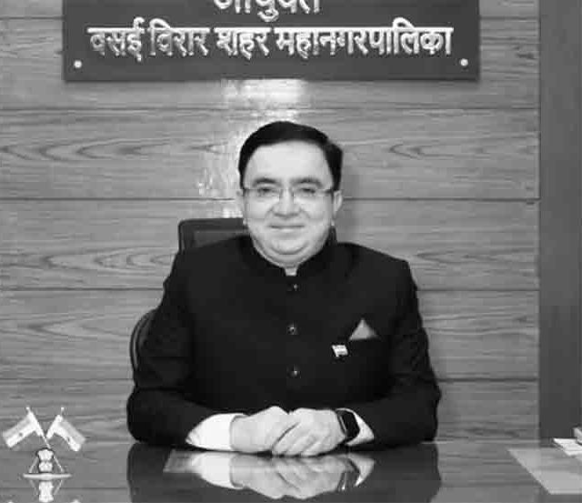 माजी आयुक्तांच्या अटकेचे पुरावे दाखवा