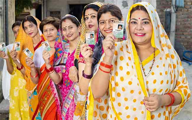 निवडणूक आयोगाकडून मतदानासाठी १२ पर्यायी ओळखपत्रे मंजूर
