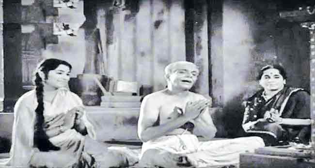 आपुलीच प्रतिमा होते आपुलीच वैरी…