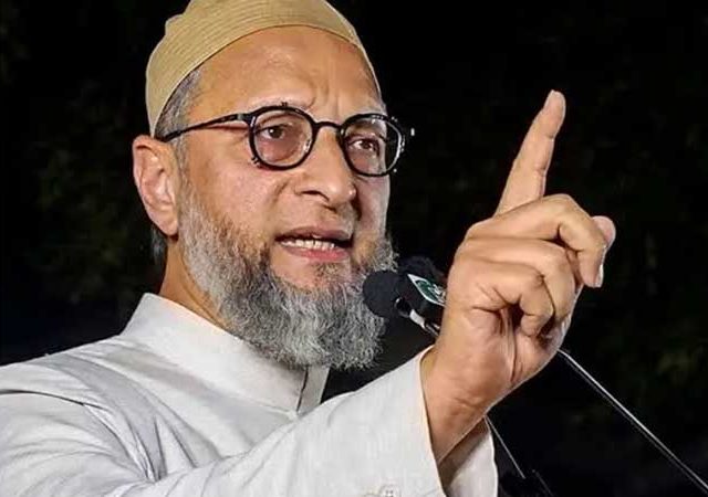 आम्ही लाखो मशिदी उभारू, MIM चे असदुद्दीन ओवैसी फुत्कारले