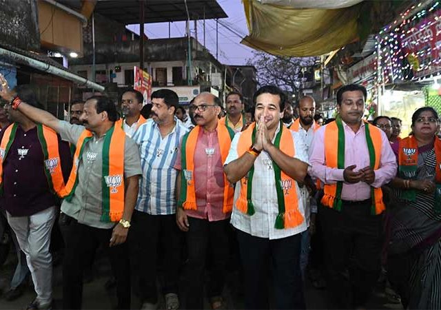 कणकवली बाजारपेठेत भाजपची प्रचार रॅली