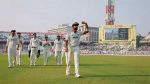 दक्षिण आफ्रिका सर्वबाद १५६, भारत एक बाद ३७