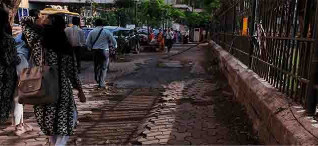खोदलेले चर बुजवण्यात कंत्राटदारांची हातचलाखी
