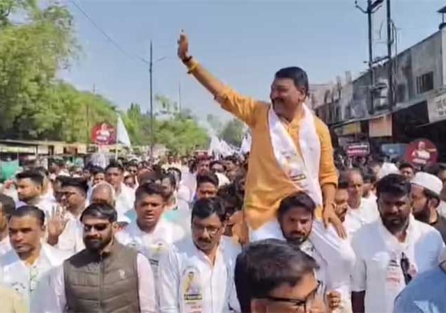 नगराध्यक्षपदाच्या उमेदवाराला गुजरात पोलिसांनी केली अटक