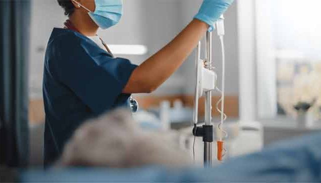 कामाचा ताण येतो म्हणून नर्सने १० रुग्णांना ठार मारले