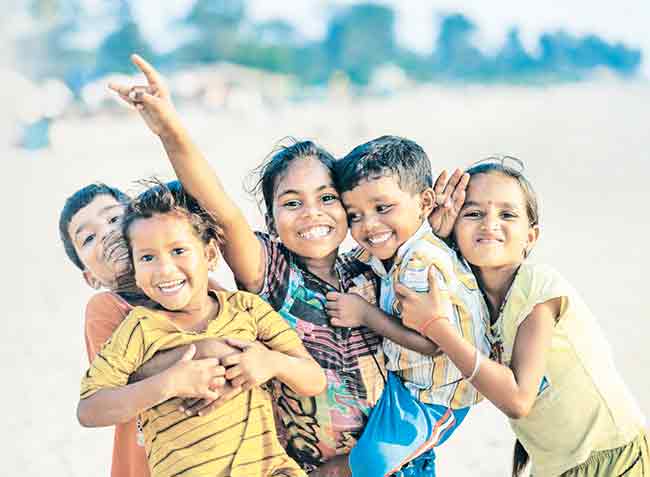 पालकांनी बालकांशी पालकासम वागणे…