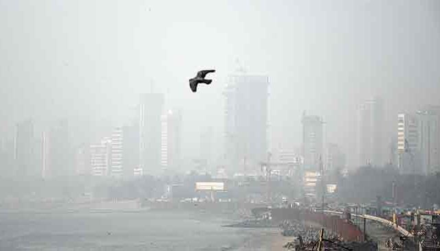 मुंबईत २०० पेक्षा वायू गुणवत्ता निर्देशांक असल्यास उद्योग आणि बांधकामे बंद करा