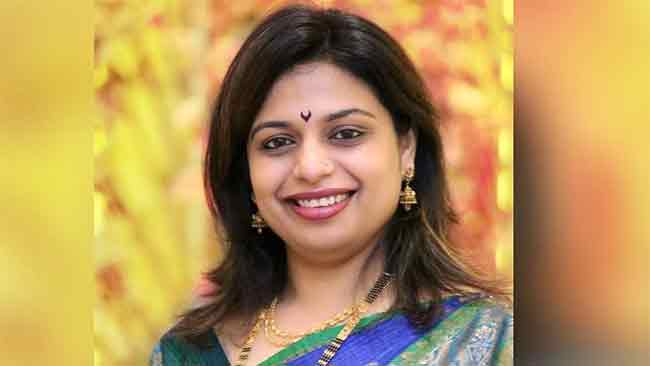 शीतल म्हात्रे यांचा मोठा निर्णय : महापालिका निवडणूक लढवणार नाही, आमदारकीवर लक्ष केंद्रित!