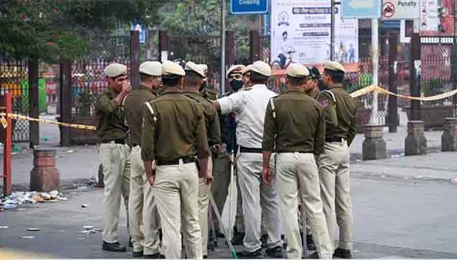 दिल्लीतील महिपालपूरमध्ये स्फोटाचा आवाज, महिला घाबरली आणि पोलिसांना दिली माहिती