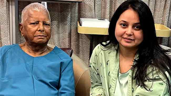 बिहार निवडणूक पराभवाचा फटका: रोहिणी आचार्यने RJD आणि कुटुंबाचा त्याग केला
