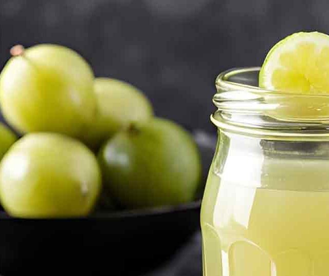 वजन कमी आणि सौंदर्यासाठी आवळ्याचा जादुई फॉर्म्युला