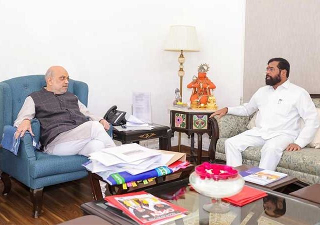 अमित शाहांशी बोलले एकनाथ शिंदे, महायुतीतला संघर्ष टाळण्यासाठी केली चर्चा