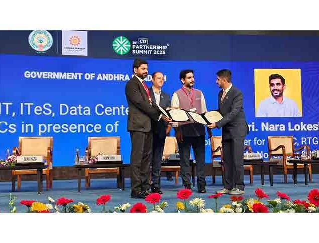 विख्यात कंपनी अनंत राजकडून डेटा सेंटर उभारण्यासाठी ४५०० कोटी गुंतवणूकीची घोषणा