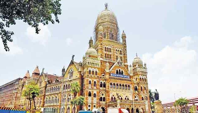 महापालिका सहाय्यक आयुक्त सक्तीच्या रजेवर