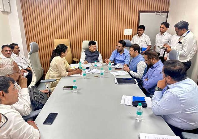 मुंबईतील ३८८ म्हाडा पुनर्रचित इमारतींचा पुनर्विकास समूह पुनर्विकासाच्या माध्यमातून होणार