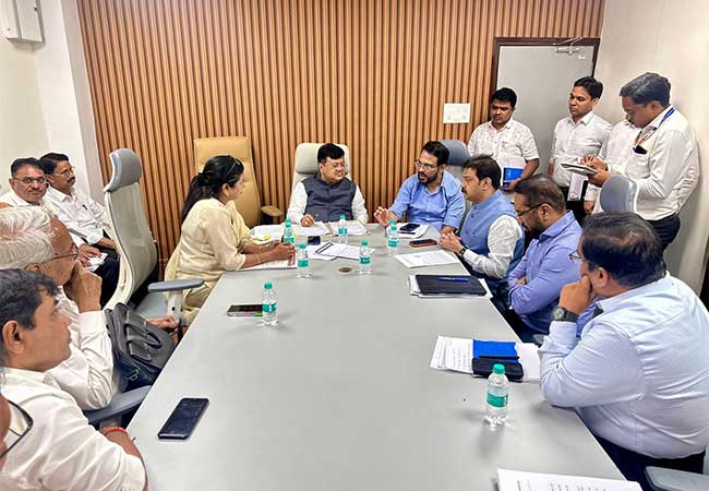 मुंबईतील ३८८ म्हाडा पुनर्रचित इमारतींचा पुनर्विकास समूह पुनर्विकासाच्या माध्यमातून होणार