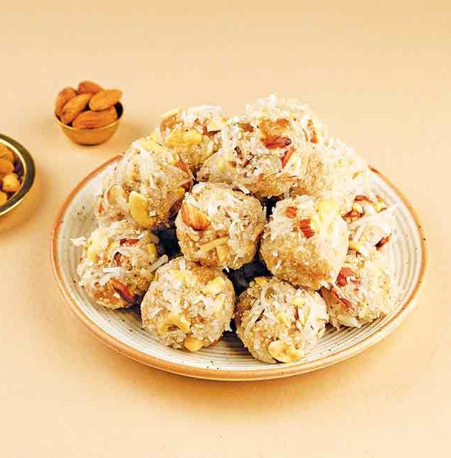 डिंकाचे प्रोटीन लाडू