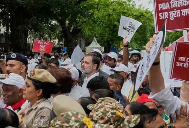 मतदार यादी पुनरिक्षणविरोधात 'इंडिया'ची देशव्यापी आंदोलनाची योजना