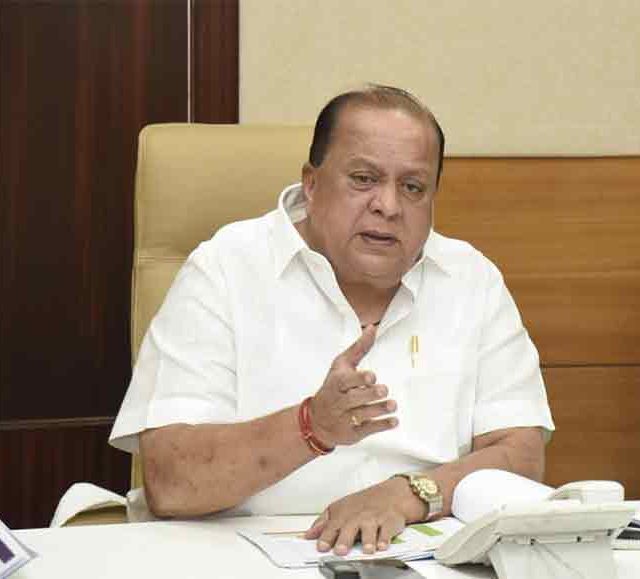 लिखित आश्वासन मिळेपर्यंत आंदोलन मागे न घेण्याचा मार्डचा निर्णय