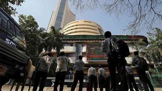 Stock Market Closing Bell: शेअर बाजारात ‘होत्याचे नव्हते’ सेन्सेक्स ३३१.२१ व निफ्टी १०८.६१ अंकाने कोसळला