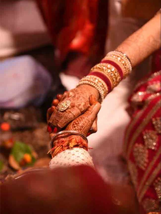 लक्ष द्या ! लग्नपत्रिकेवर वधू-वराची जन्मतारीख टाकणे अनिवार्य होणार ? नेमकी शिफारस काय ?