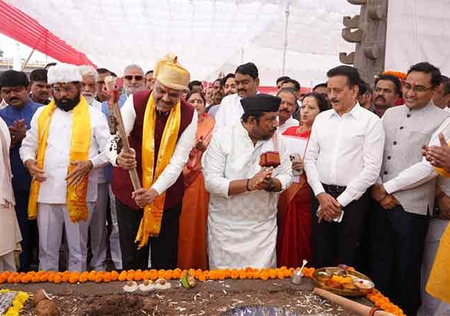 मुख्यमंत्री देवेंद्र फडणवीस यांच्या हस्ते रामकाल पथाचे भूमिपूजन