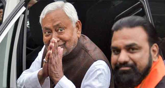 नितीश कुमार यांनी २० वर्षांनी गृहमंत्री पद सोडले