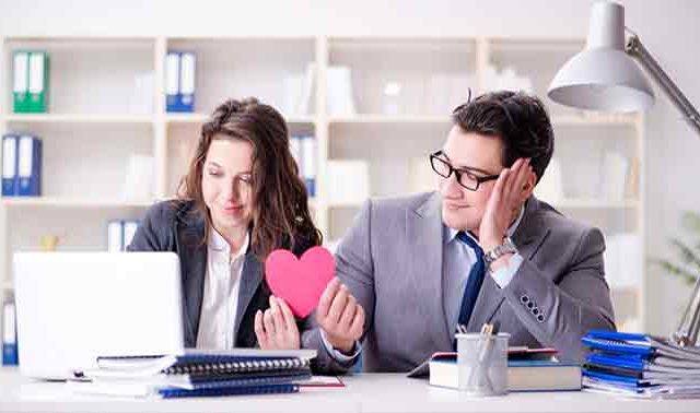 डेस्क, मीटिंग रूम आणि चॅट… ऑफिस अफेअर्समध्ये भारत आघाडीवर