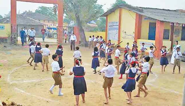 मराठी शाळा : मायमराठीचा कणा!