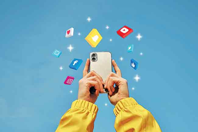 Defamation on social media :सोशल मीडियावर बदनामी करणे महागात पडणार, कायद्यात बदल करण्यासाठी राज्य सरकारकडून उच्चस्तरीय समितीची स्थापना