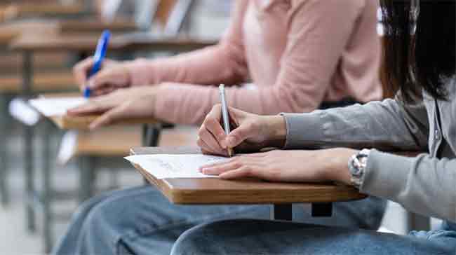 Breaking News :  NEET 2026 ची परीक्षा रद्द