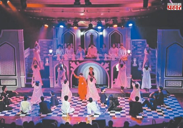 दिग्दर्शक देखील उपेक्षितच असतो