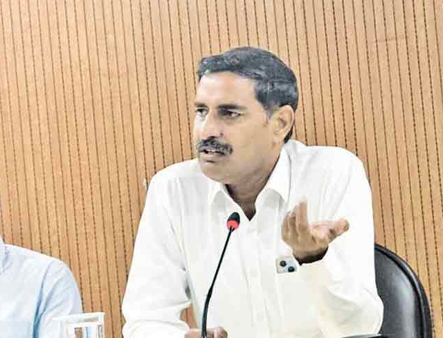 ‘महाराष्ट्रातील शेतकऱ्यांच्या आत्महत्या मारवाडी मानसिकता थांबवू शकते’