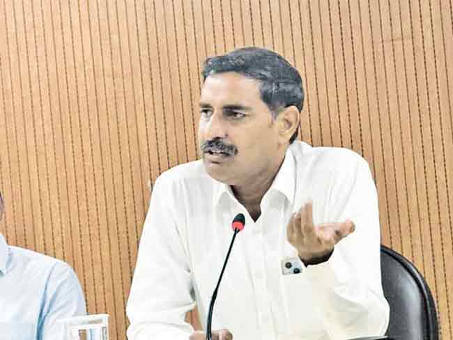 ‘महाराष्ट्रातील शेतकऱ्यांच्या आत्महत्या मारवाडी मानसिकता थांबवू शकते’