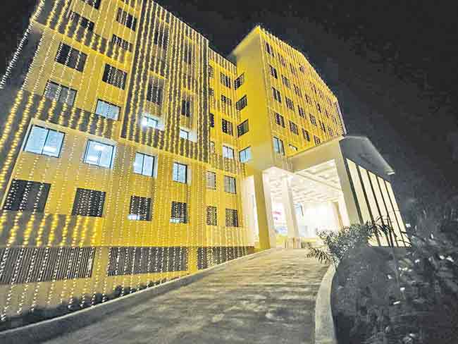जिल्हा परिषदेचे आधुनिक प्रशासनिक केंद्र