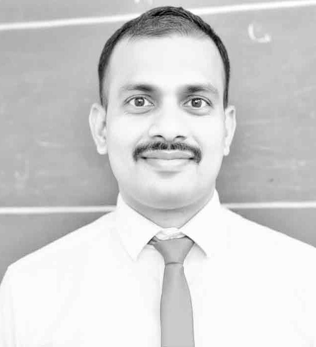 फ्रॅक्चर होऊनही जिद्द कायम!