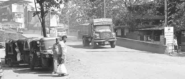 कल्याण पूर्व-पश्चिम जोडणारा स्व. आनंद दिघे उड्डाणपूल बंद
