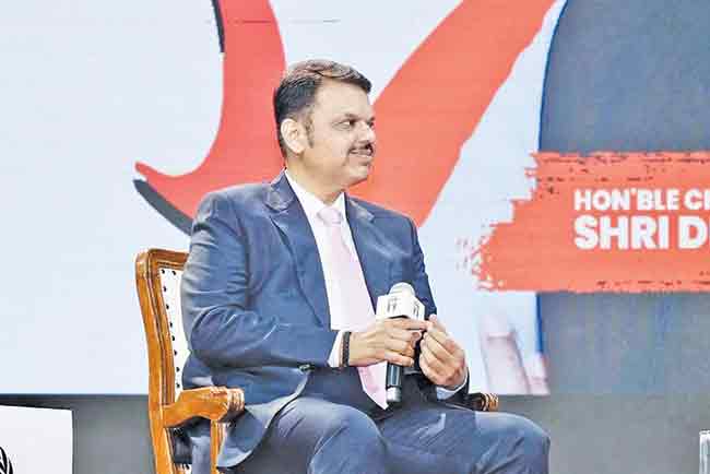 मुंबईतील कनेक्टिव्हिटीचे प्रकल्प युद्धपातळीवर पूर्ण करणार