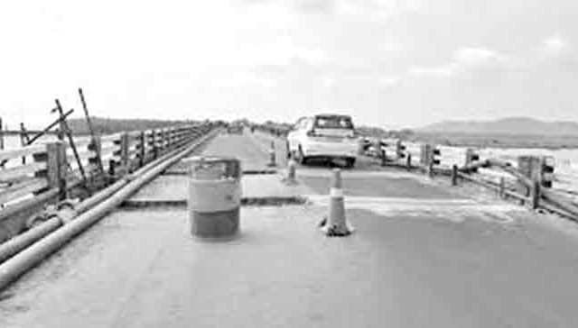 रेवस - रेड्डी सागरी मार्गावरील आणखी एका पुलाच्या कामाला गती