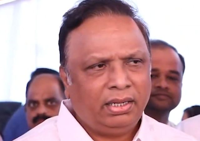 उबाठाने ५ टर्ममधील सव्वालाख कोटींचा हिशेब मुंबईकरांना द्यावा