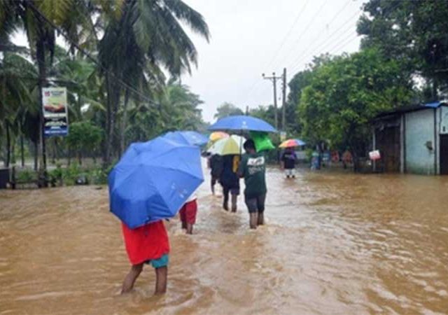 दितवाह चक्रीवादळाचा प्रकोप, ३३४ जणांचा मृत्यू; भारत श्रीलंकेच्या मदतीसाठी धावला