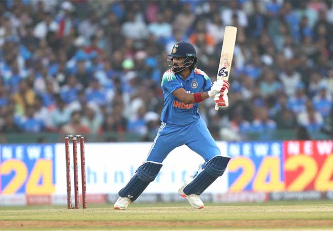 रायपूर ODI : द. आफ्रिकेपुढे ३५९ धावांचे लक्ष्य